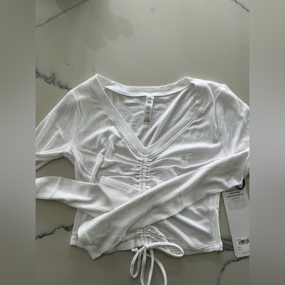 Brand new ALO top - Picture 2 of 8